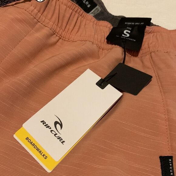 Rip Curl boardwalk shorts. Small. For water or land. NWT - Picture 6 of 9